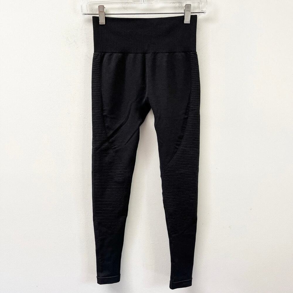 ACTA Women's Leggings Size S Seamless High Rise Black Ribbed Knit 7/8 Cropped - Picture 3 of 10